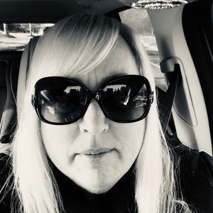 Meet your Posher, Debra